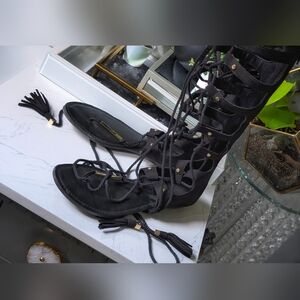 Aldo Black Velour Gladiator Sandals sz8